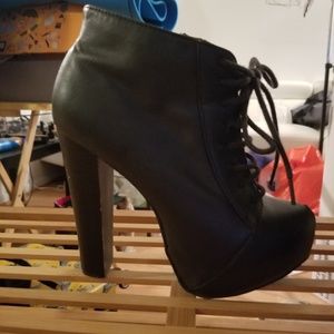 Bootie heel